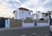 Chalet independiente con terreno en venta en Ayamonte ref: TR183028 foto