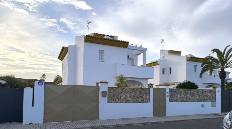 Huelva - Barriada de la Estación - 526m2