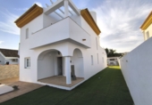 Chalet independiente con terreno en venta en Ayamonte ref: TR183028 foto