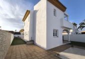 Chalet independiente con terreno en venta en Ayamonte ref: TR183028 foto