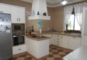 Chalet independiente con terreno en venta en Morón de la Frontera ref: TR204352 foto