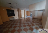 Участок с постройкой на продажу в городе Cazorla. Фото