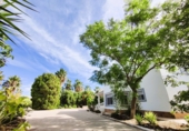 Chalet independiente con terreno en venta en Oliva ref: TR185755 foto