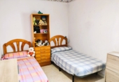 Chalet independiente con terreno en venta en Oliva ref: TR185755 foto