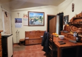 Отдельно стоящий дом с участком на продажу в городе Tortosa. Фото