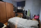 Отдельно стоящий дом с участком на продажу в городе Tortosa. Фото