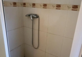 Отдельно стоящий дом с участком на продажу в городе Tortosa. Фото