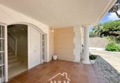Chalet independiente con terreno en alquiler en Gavà ref: TR233569 foto