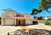 Chalet independiente con terreno en alquiler en Gavà ref: TR233569 foto