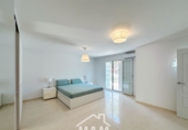 Chalet independiente con terreno en alquiler en Gavà ref: TR233569 foto
