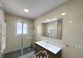 Chalet independiente con terreno en alquiler en Gavà ref: TR233569 foto