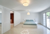 Chalet independiente con terreno en alquiler en Gavà ref: TR233569 foto