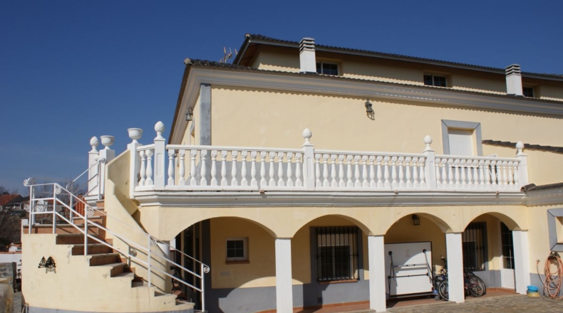 Badajoz - Navalvillar de Pela - 576m2