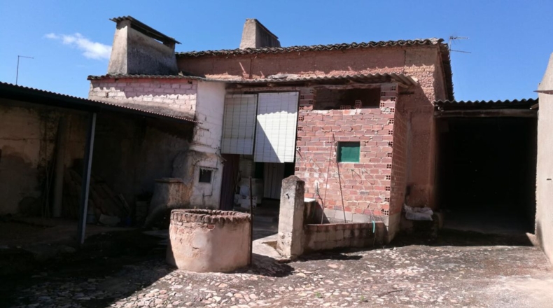 Badajoz - Navalvillar de Pela - 892m2