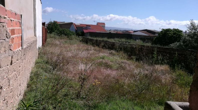 Badajoz - Navalvillar de Pela - 892m2