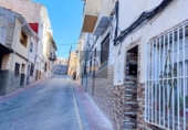Chalet adosado con terreno en venta en Cieza ref: TR186283 foto