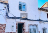 Chalet adosado con terreno en venta en Cieza ref: TR186283 foto