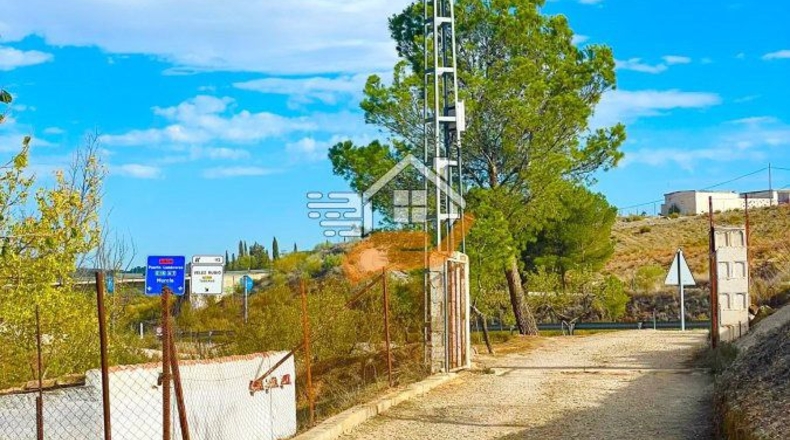 Almería - Vélez-Rubio - 18000m2
