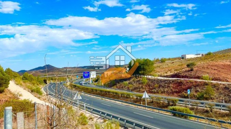 Almería - Vélez-Rubio - 18000m2