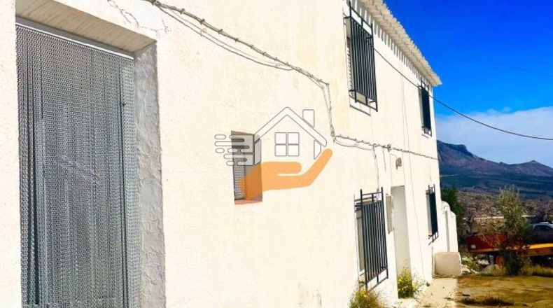 Almería - Велес-Бланко - 25000m2