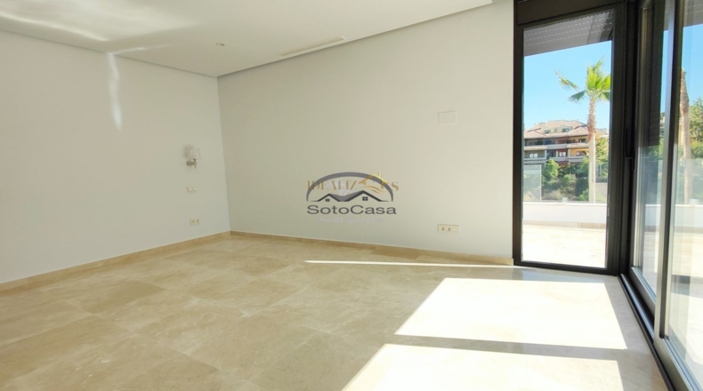 Cádiz - San Roque - 3278m2