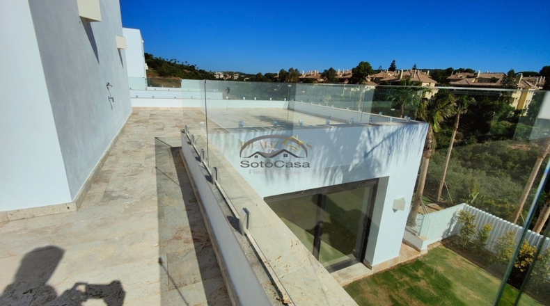 Cádiz - San Roque - 3278m2