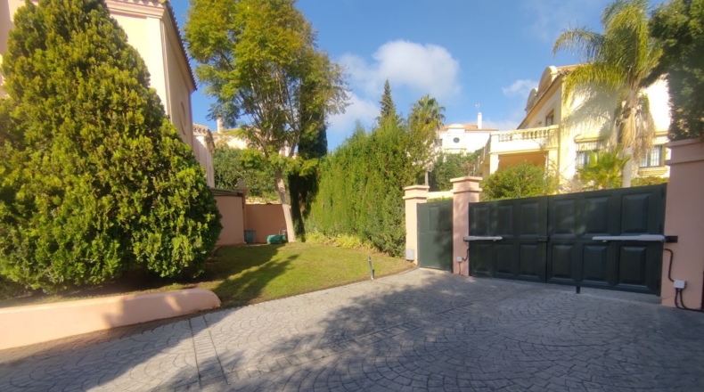 Cádiz - San Roque - 1500m2