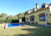 Chalet independiente con terreno en alquiler en San Roque ref: TR264634 foto