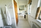 Chalet independiente con terreno en venta en Villares de la Reina ref: TR185477 foto