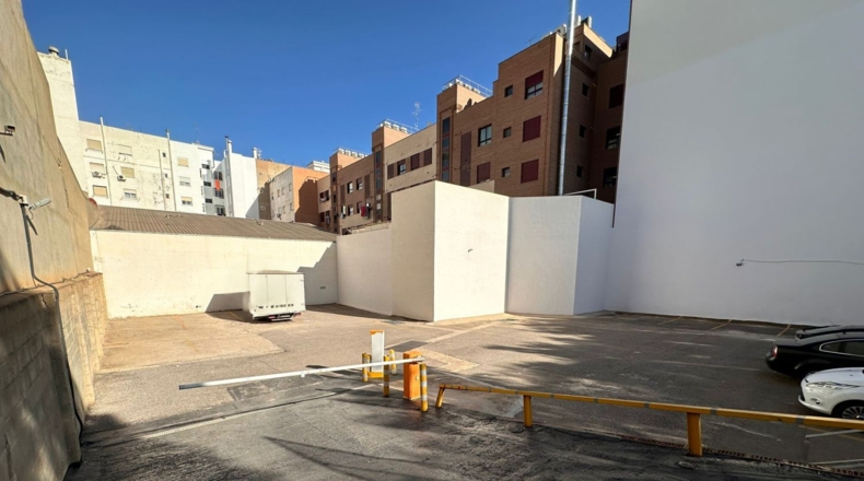 Valencia - Torrente - 701m2