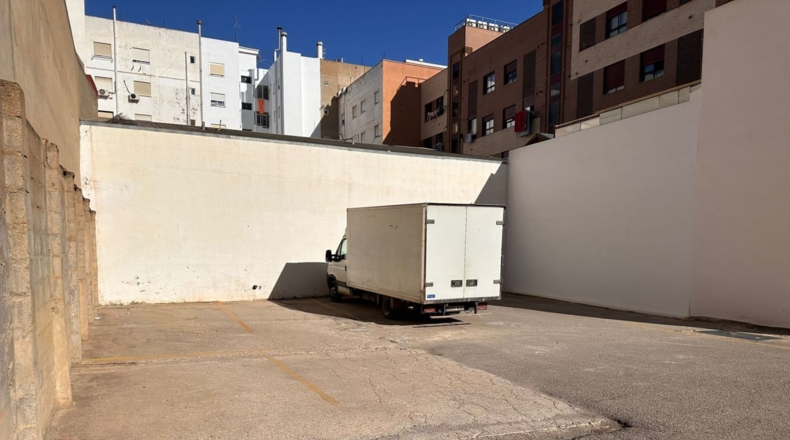 Valencia - Torrente - 701m2