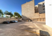 Городская земля под застройку на продажу у города Torrent. Фото