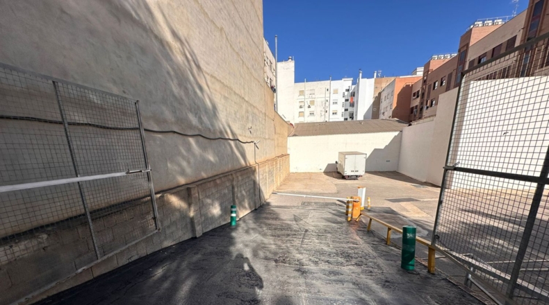 Valencia - Torrente - 701m2