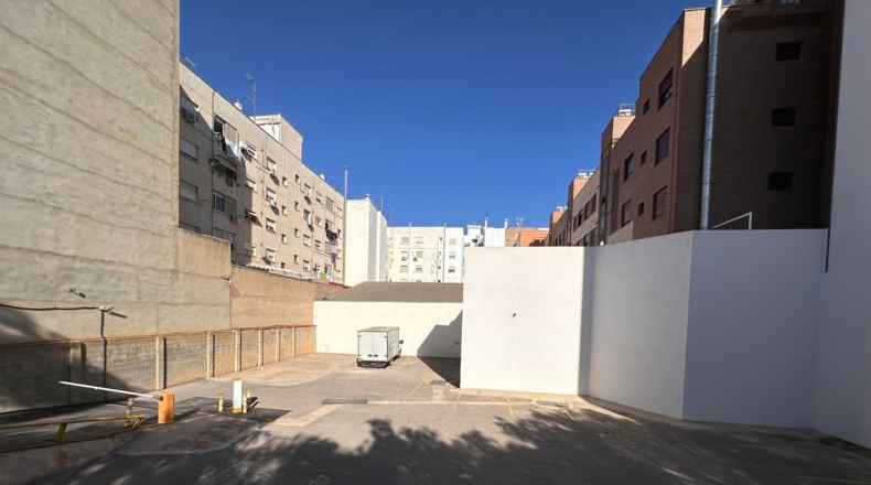 Valencia - Torrente - 701m2