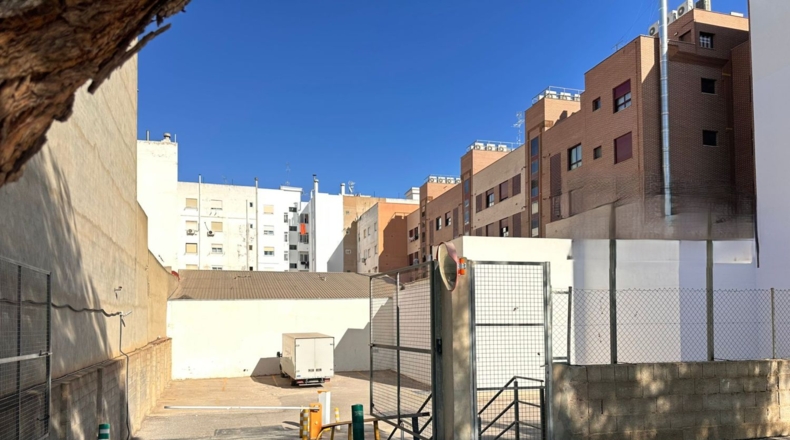 Valencia - Torrente - 701m2