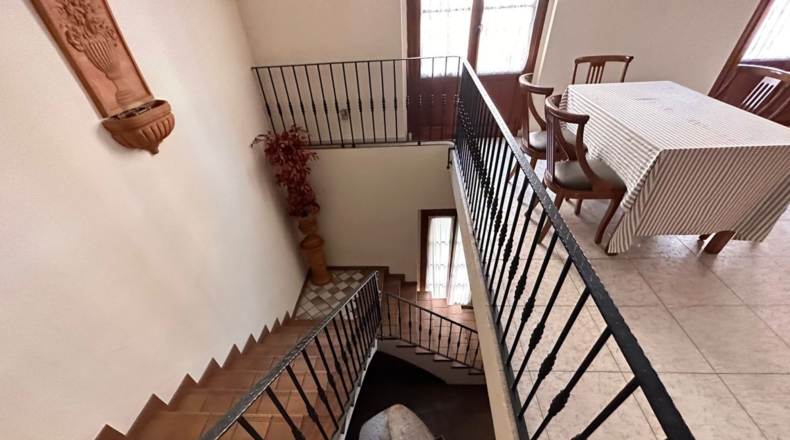 Валенсия - Torrente - 652m2