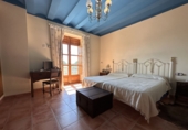 Casa de pueblo en venta en Requena ref: TR381330 foto