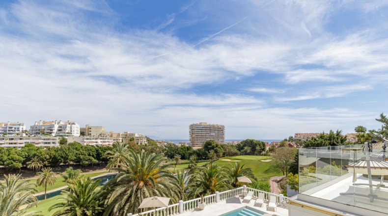 Málaga - Benalmádena - 1221m2