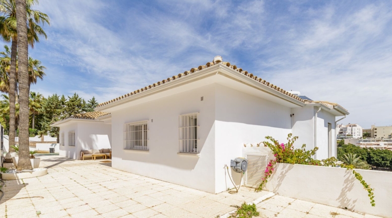 Málaga - Benalmádena - 1221m2