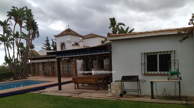 Malaga - Barriada Pablo Picasso - 4000m2