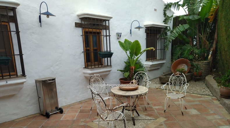 Malaga - Barriada Pablo Picasso - 4000m2