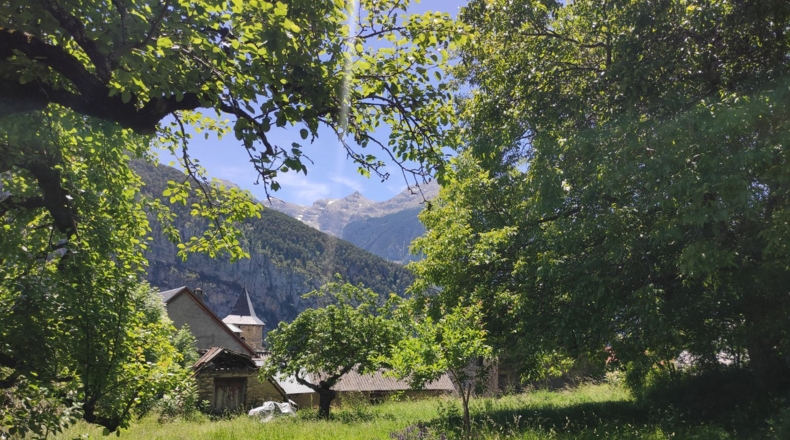 Huesca - Salinas - 890m2