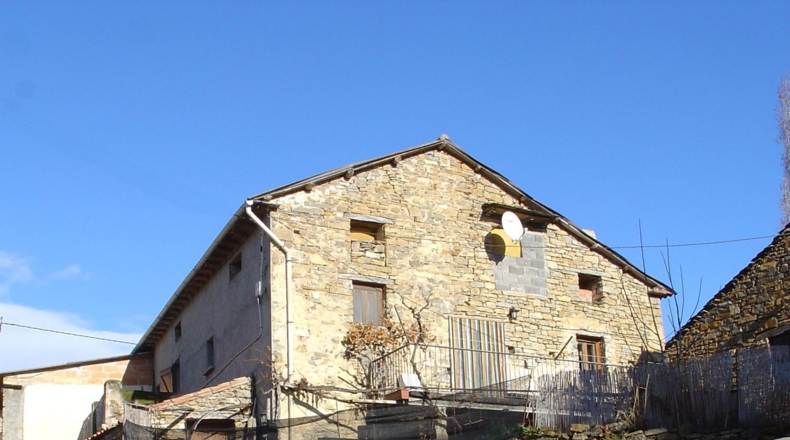 Huesca - Alueza - 580m2