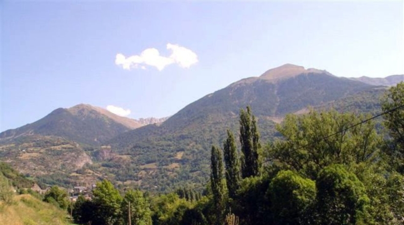 Huesca - San Juan de Plan - 1500m2