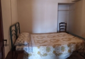Дом с участком на продажу в городе Aínsa. Фото