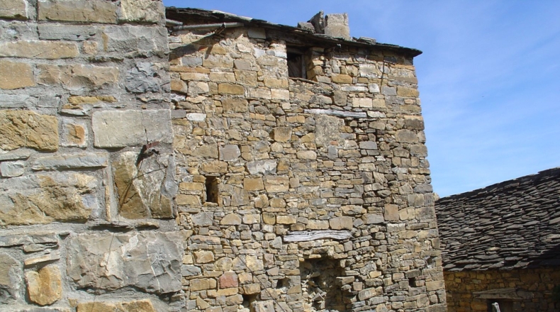 Huesca - Araguás - 600m2