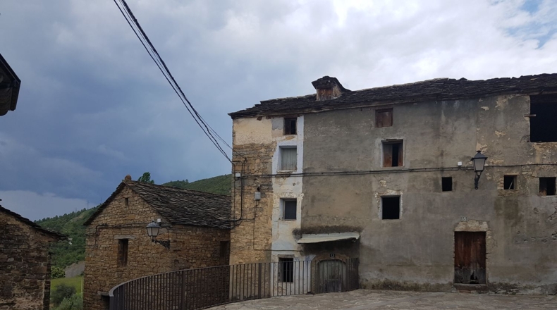 Huesca - Araguás - 600m2