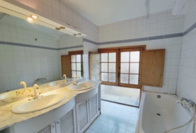 Aínsa 390&nbsp;м²