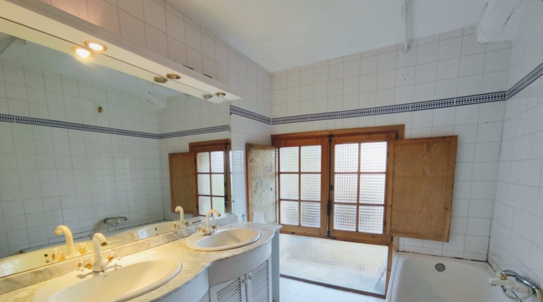 Huesca - Aínsa - 390m2