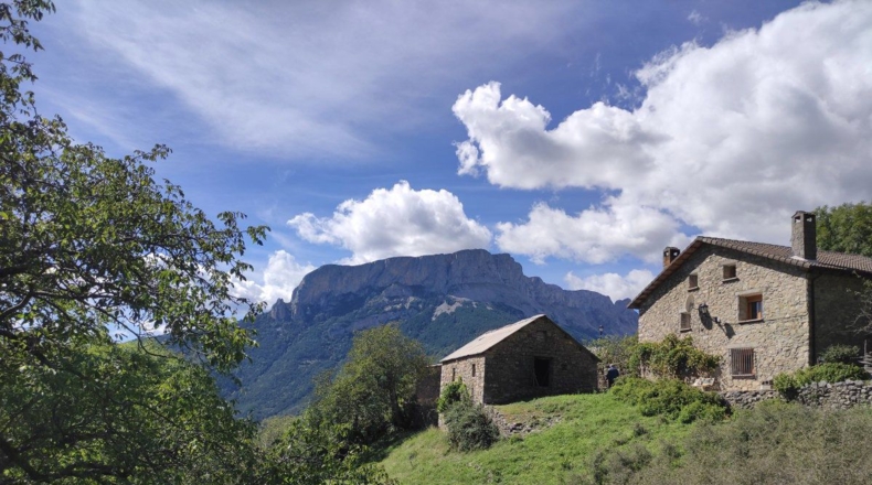 Huesca - Aínsa - 10500m2